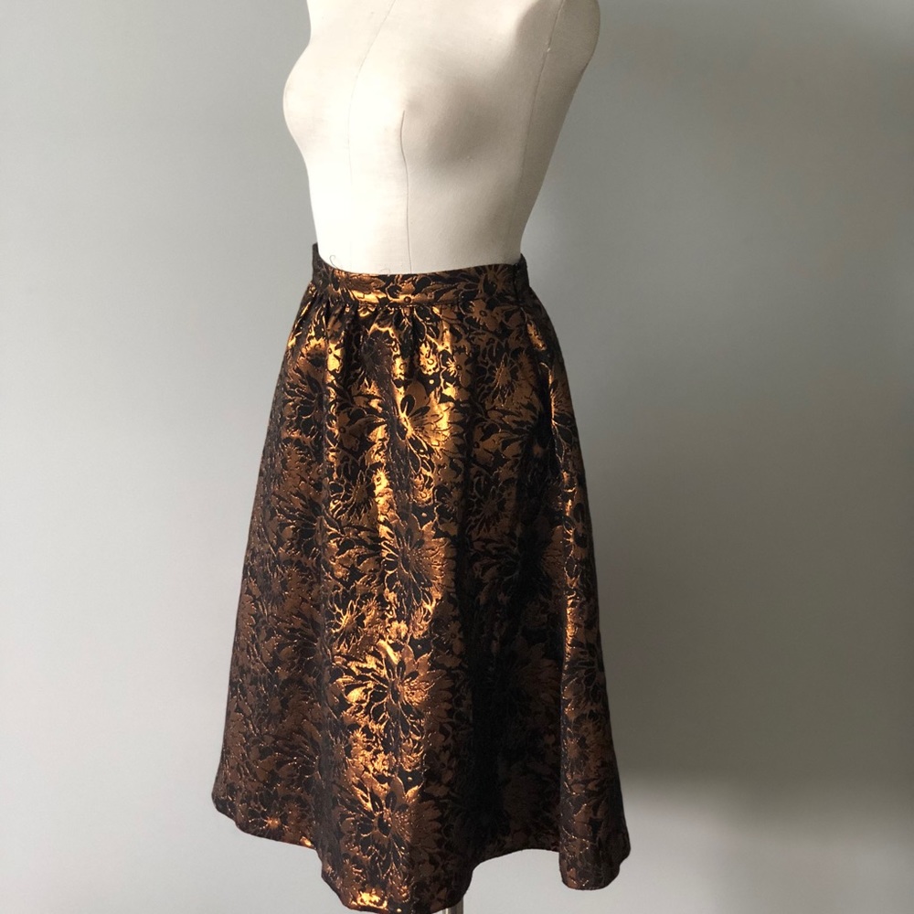 Forever 21 metallic skirt. Has POCKETS!
